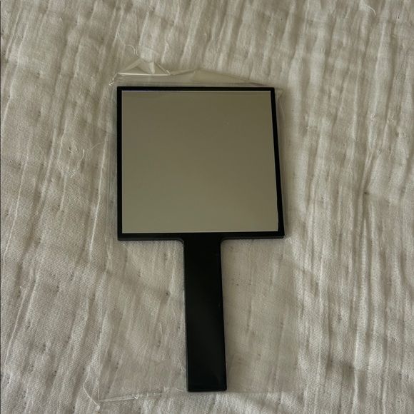 MAC Cosmetics Black Hand Mirror - Picture 2 of 2
